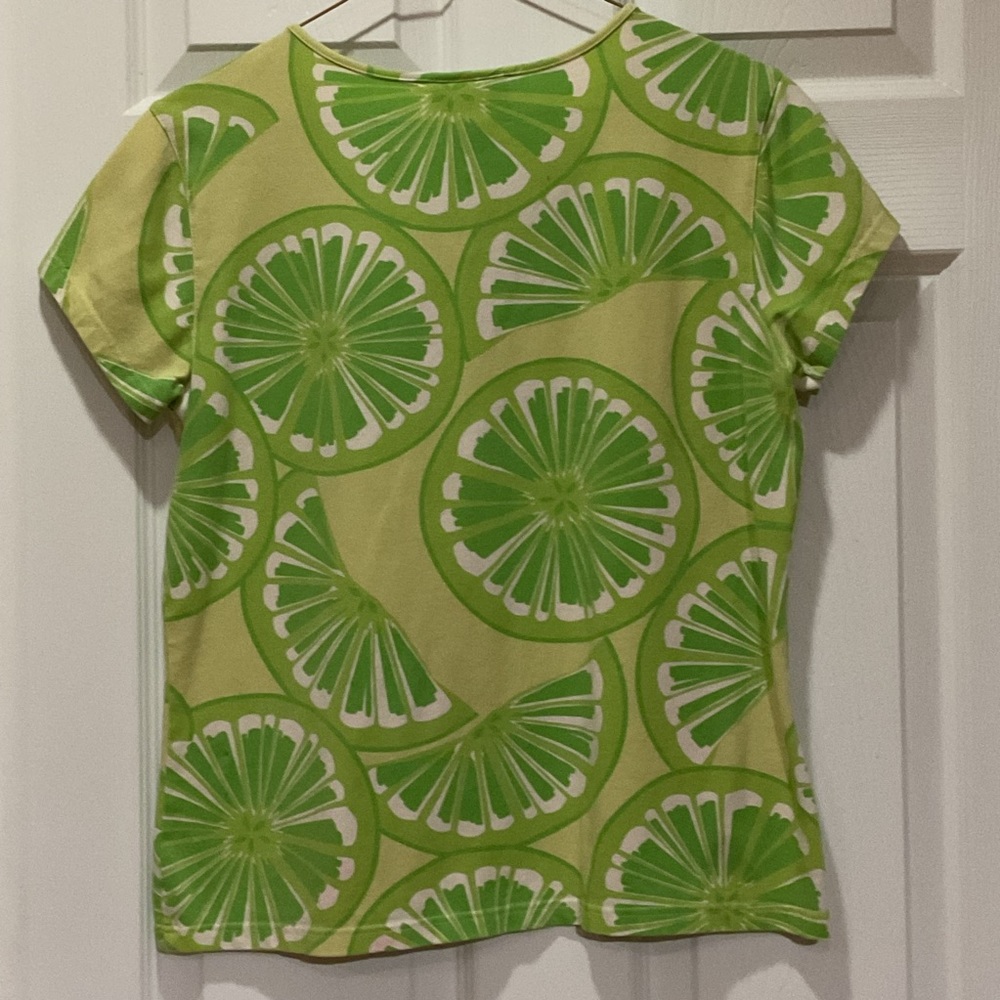 Green lime slices pattern vneck T-shirt - Picture 5 of 8